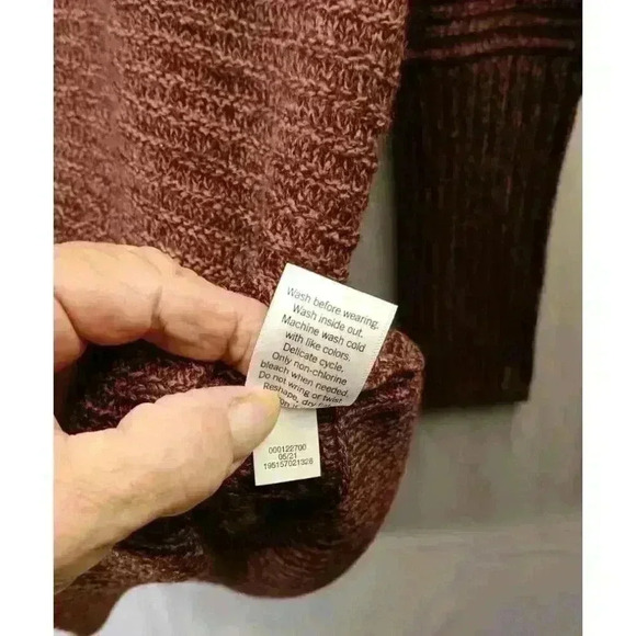 Nine West Women's XS Ribbed Reddish Brown Metalic Sheen Tunic Style Sweater NWT! - Picture 6 of 6